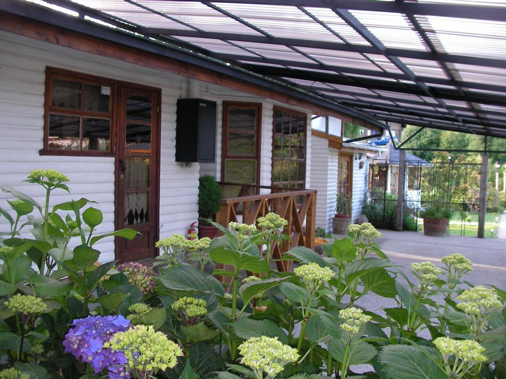 Complejo Cabanas Petalos Вилярика Екстериор снимка